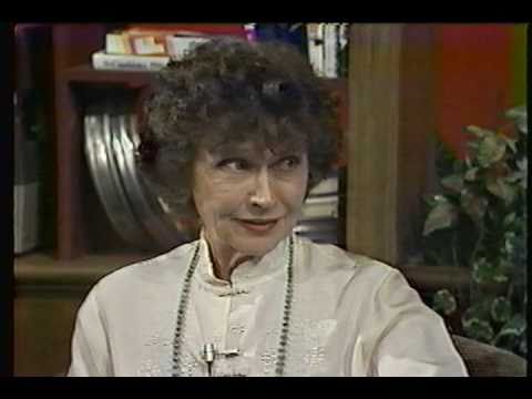 Kim Hunter leading men Brando Bogart Reagan Rains Joe Franklin Show 1982