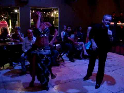 Sálua Cardi e Tony Mouzayek  - Basbousa