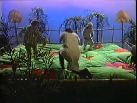 Flying Pickets - "When You're Young And In Love" (remastered audio)