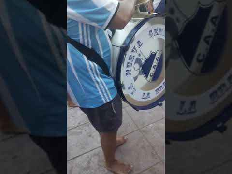 "Vamo Matade, ponga huevo no podes perder" Barra: La Brava &bull; Club: Alvarado