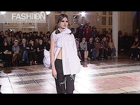 COMME DES GARCONS Fall 2003 2004 Paris - Fashion Channel