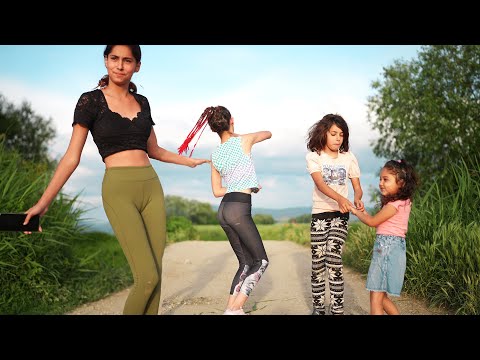 Mini castkovske cajenky - Tanecne cover video od GipsyStrba