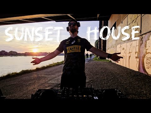 Sunset House Set (on fire) | Luc Angenehm