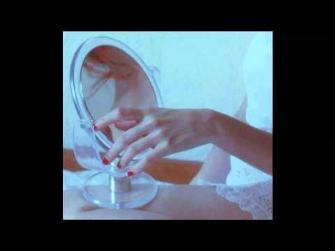 Holding The Mirror For Sophia Loren by Donna Regina