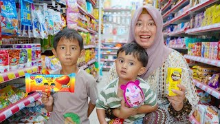 Download lagu ALI SNACKS UPIN IPIN ICE CREAM 🍦AND GERAFFE MILK mp3 Download lagu ALI SNACKS UPIN IPIN ICE CREAM 🍦AND GERAFFE MILK mp3