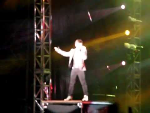 20111217 十分红演唱会 Star Live Concert - 炎亞綸 (2)
