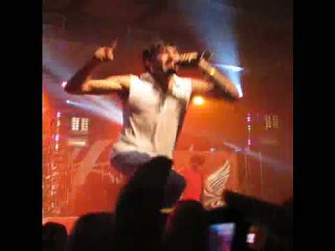 Hedley in Orangeville - Bones Shatter