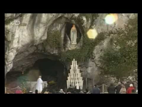 Chapelet à Lourdes