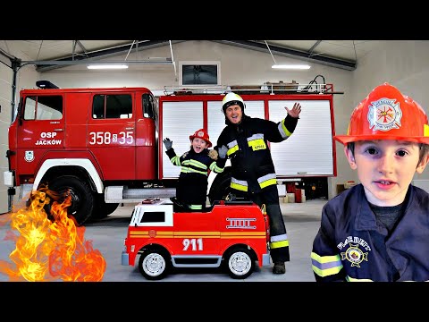 STRAŻAK MARCEL i REMIZA STRAŻACKA , WÓZ STRAŻACKI PLAYMOBIL