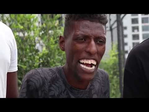 LA VECINA NUEVA - Kevin Voltro