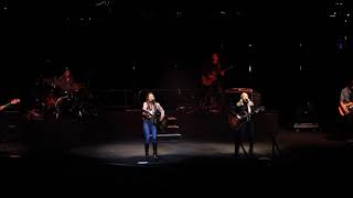 Maddie and Tae LIVE AT SEA WORLD 2/8/2020   - Right Here Right Now