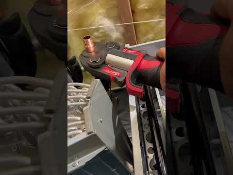 Milwaukee M18 press using Mueller ACR fittings