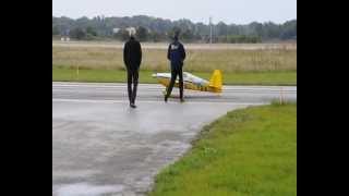 preview picture of video 'Anders Nordén modellflyger på Visby flygplats'