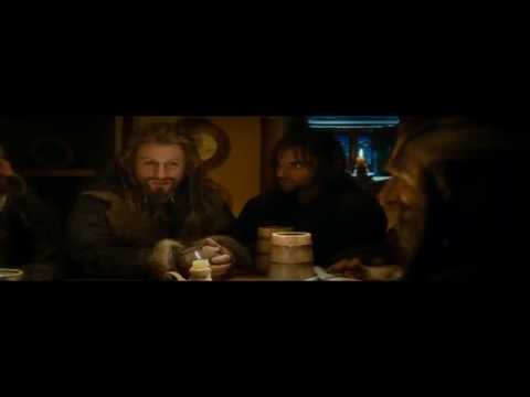 Спор: какая мобила лучше | Отрезок из фильма Хобот: Внезапная ходка взад-назад