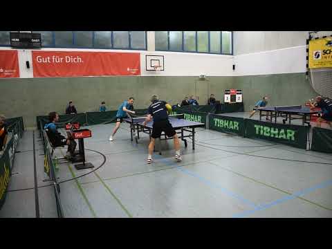 Martin Biolek ( TTG Netphen ) - David Pfabe ( TV Refrath 2 ) am 17.09.2022: 11:6, 7:11, 9:11, 6:11