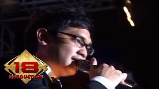 Download lagu Afgan - Sadis (Live Konser Medan 08 Mei 2010) mp3