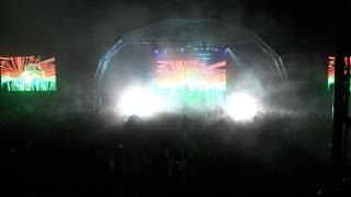 Example live @ Rhythm and Vines 2011/2012