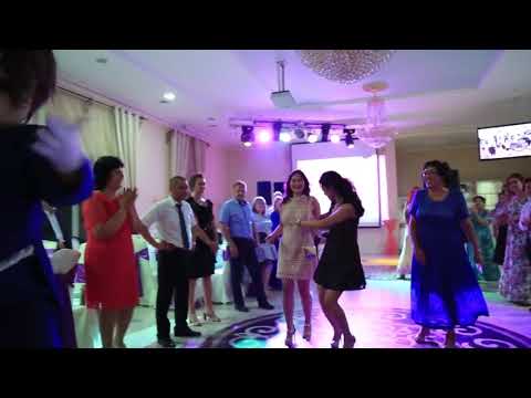 Шоу Артура Пирожкова