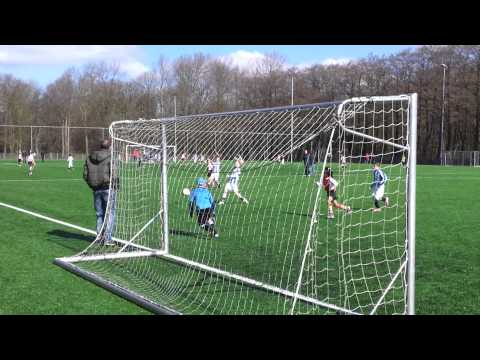 UVS F1 (za) vs. RKAVV F1 (za) 20-4-2013 10:46