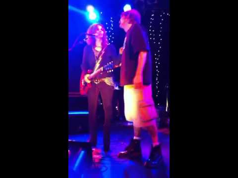 Linda Perry Deep Dark Robot