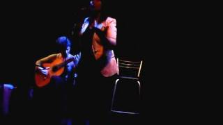 Sin lágrimas -tango- por Celia Saia y Analía Rego