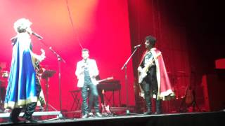 Fabi Silvestri Gazzè - L'avversario/Medley Live al Palaflorio di Bari