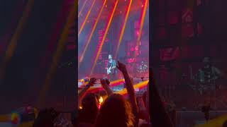 Adamlar-Yanmış İçinden (10. Yıl Konseri) (Ortamın güzelliği)