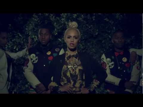 Paloma Ford - Ménage à trois