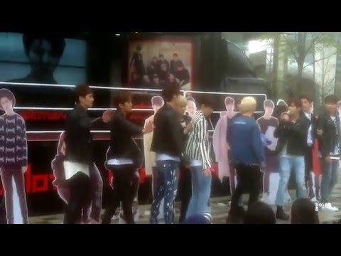 160416 업텐션 쇼음악중심 팬미팅 단체포즈