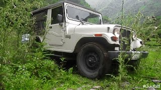 preview picture of video 'Mahindra Thar & 4 Maruti Gypsy Off-Roading'