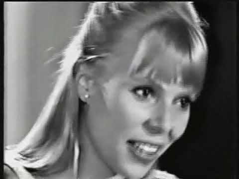 Joni Mitchell - Let's Sing out - Canada 1965