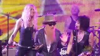 Taylor Momsen e Joan Jett (Billy Gibbons) - Revolver Golden Gods Awards 2014