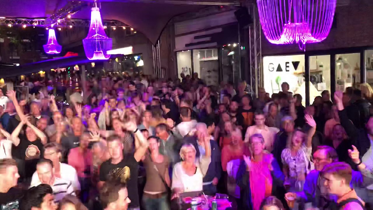 William And The Handjives