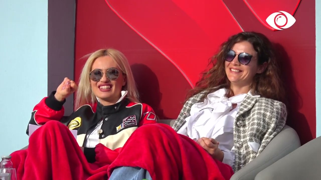 Tea-Deas: Ai pret ti vihesh kundër!/ Dea: Unë jam kundër të gjithëve!