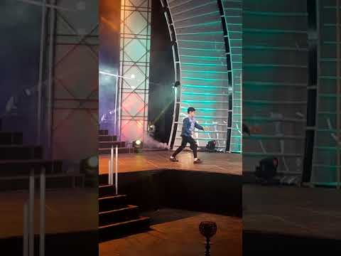 Julian Trono 😮😍