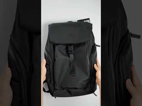 「探す」を減らす。16ポケット搭載バックパック｜Flap Pack