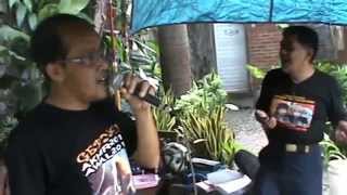 preview picture of video 'MATOH Band Tuban berdendang Koes Plusan Gendon di Kolam Manunggal Tuban'