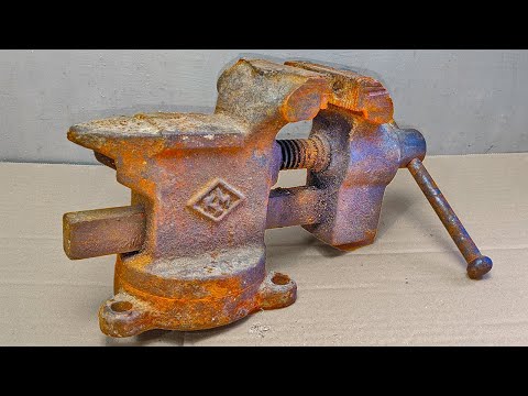 60 Years Old Rusty USSR Swivel Vise - Perfect Restoration