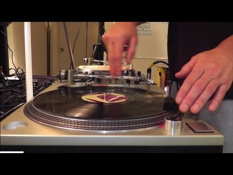 DJ'ing for Beginners - Basic Beat-Mixing, using Vinyl Records on Turntables