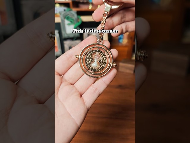 Vídeo relacionado con Harry Potter Hermione´s Time Turner Unisex Collar Dorado Dorado