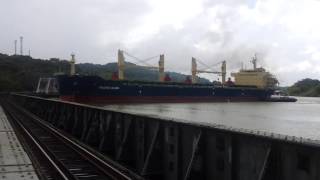 Gamboa bridge near miss