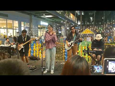 Dilaw – Orasa [Busking at Ayala Malls Vertis North]