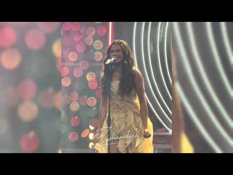 [FanCam] Zephanie performs “On My Own” during her birthday prod on AOS!
