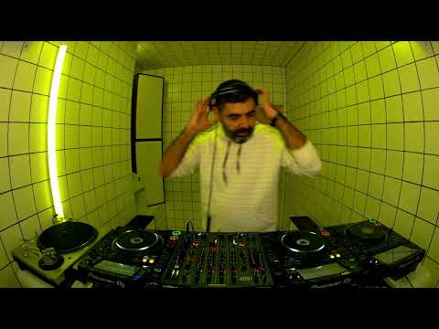 Mama Told Ya - Voiski | HÖR - Nov 24 / 2022