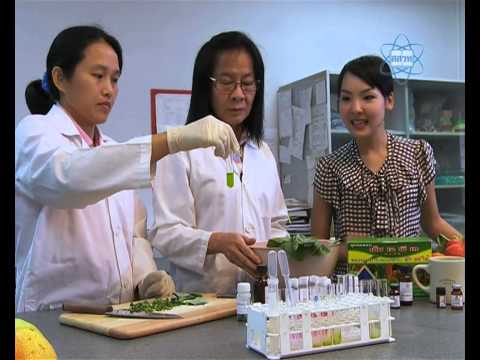 วิธี Exciter หญิงของการใช้ ผลกระทบในโหระพาแรงสมุนไพร