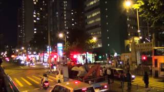 A tour of Hong Kong Island and Kowloon at night via Big Bus Open-Top Tours (晚上香港及九龍遊)