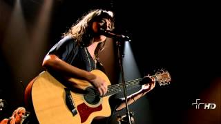 Piscar o Olho, por Tiê