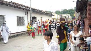 preview picture of video '05 - Desfile de Bandas Municipales - San Pedro 2011'