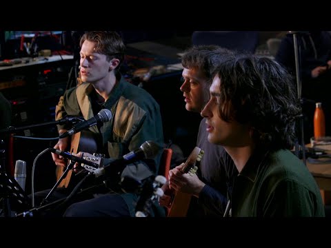 Broadside Hacks perform Paul Giovanni's 'Gently Johnny' (Live at Real World)