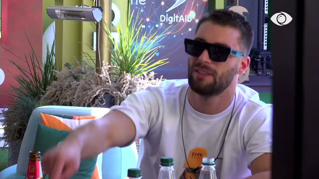 “Nuk ta tha në atë mënyrë”/ Romeo diskuton me Meritonin për debatin me Heidin